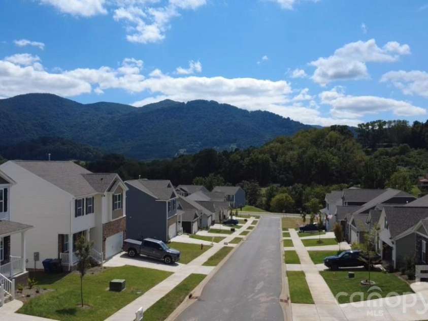 99 Ridgehaven Drive, Waynesville, NC 28786.  MLS# CAR4365557, YatesRealty ID 10858. 