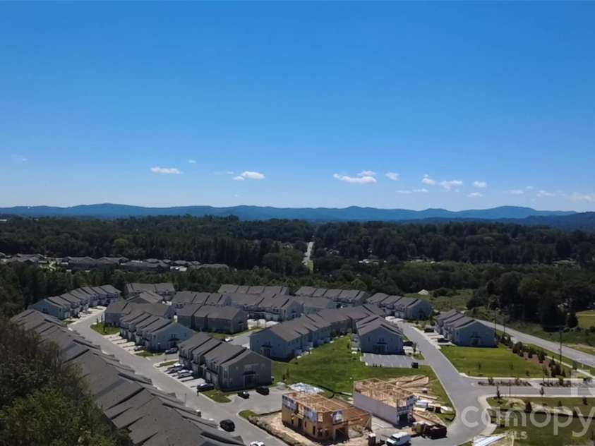 358 Creekview Road, Hendersonville, NC 28792.  MLS# CAR4345368, YatesRealty ID 10859. Community Overview