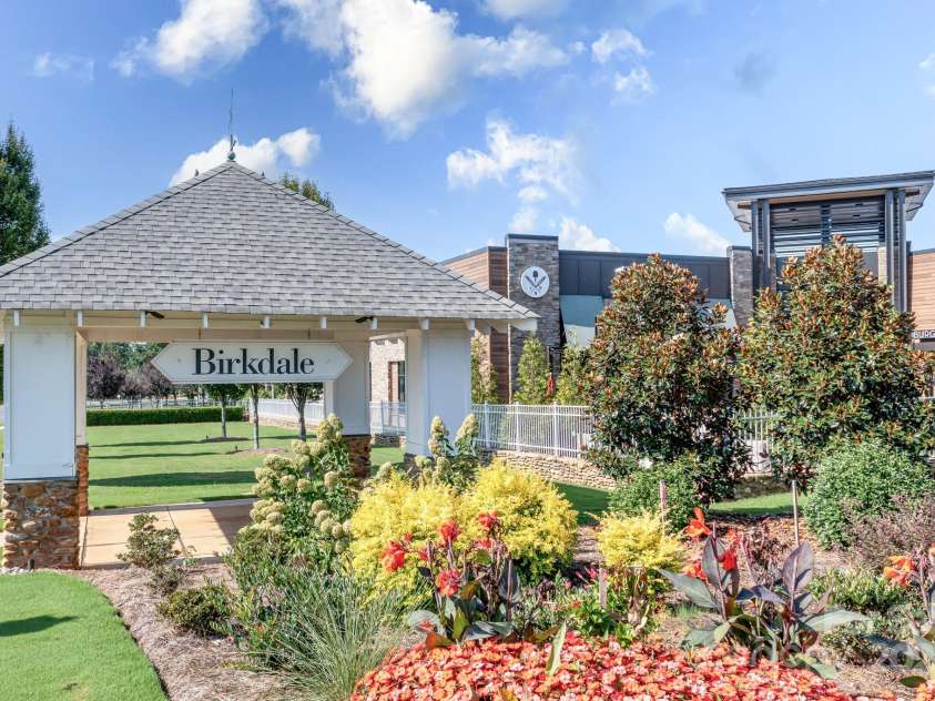 16033 Agincourt Drive, Huntersville, NC 28078.  MLS# CAR4313163, YatesRealty ID 1086. 