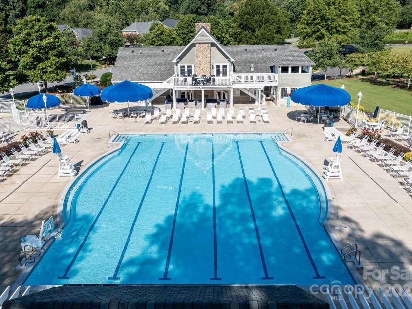 16033 Agincourt Drive, Huntersville, NC 28078.  MLS# CAR4313163, YatesRealty ID 1086. 