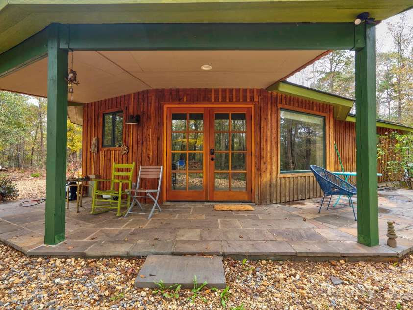 2224 Taylor Road, Shelby, NC 28152.  MLS# CAR4198848, YatesRealty ID 1086. 