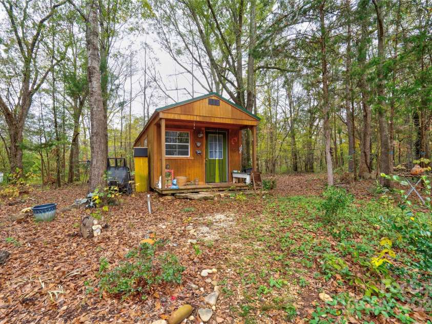 2224 Taylor Road, Shelby, NC 28152.  MLS# CAR4198848, YatesRealty ID 1086. 