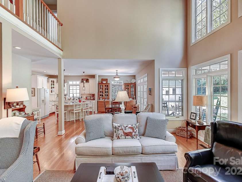 35 Country Wood Way, Horse Shoe, NC 28742.  MLS# CAR4313865, YatesRealty ID 1086. 