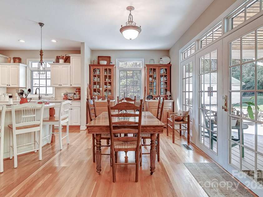 35 Country Wood Way, Horse Shoe, NC 28742.  MLS# CAR4313865, YatesRealty ID 1086. 