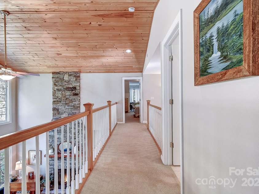 35 Country Wood Way, Horse Shoe, NC 28742.  MLS# CAR4313865, YatesRealty ID 1086. 