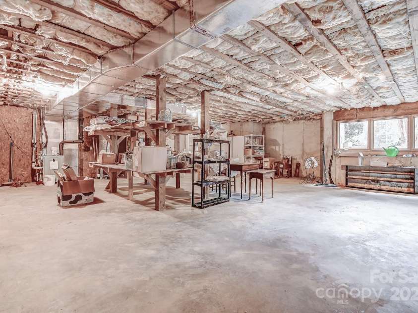 35 Country Wood Way, Horse Shoe, NC 28742.  MLS# CAR4313865, YatesRealty ID 1086. 