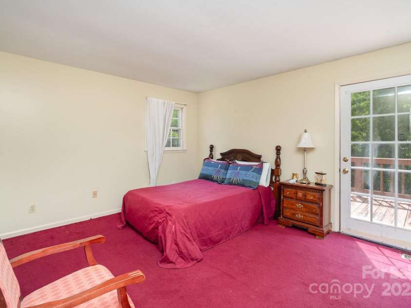 7106 Marlbrook Drive, Charlotte, NC 28212.  MLS# CAR4253583, YatesRealty ID 10860. 