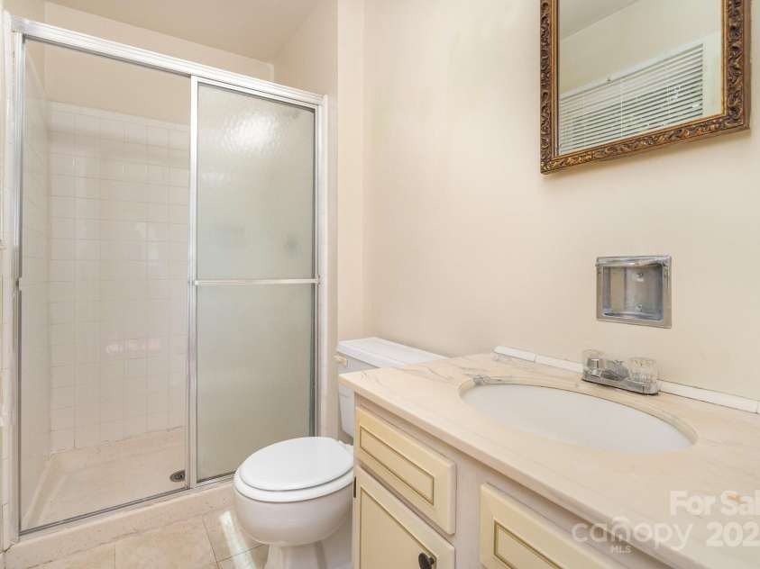 7106 Marlbrook Drive, Charlotte, NC 28212.  MLS# CAR4253583, YatesRealty ID 10860. 