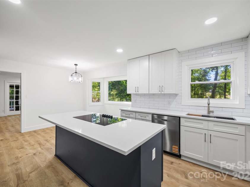 948 Kingswood Drive, Rock Hill, SC 29732.  MLS# CAR4301642, YatesRealty ID 10861. 