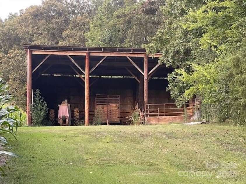 3513 Gilboa Road, Marshville, NC 28103.  MLS# CAR4283541, YatesRealty ID 10862. 