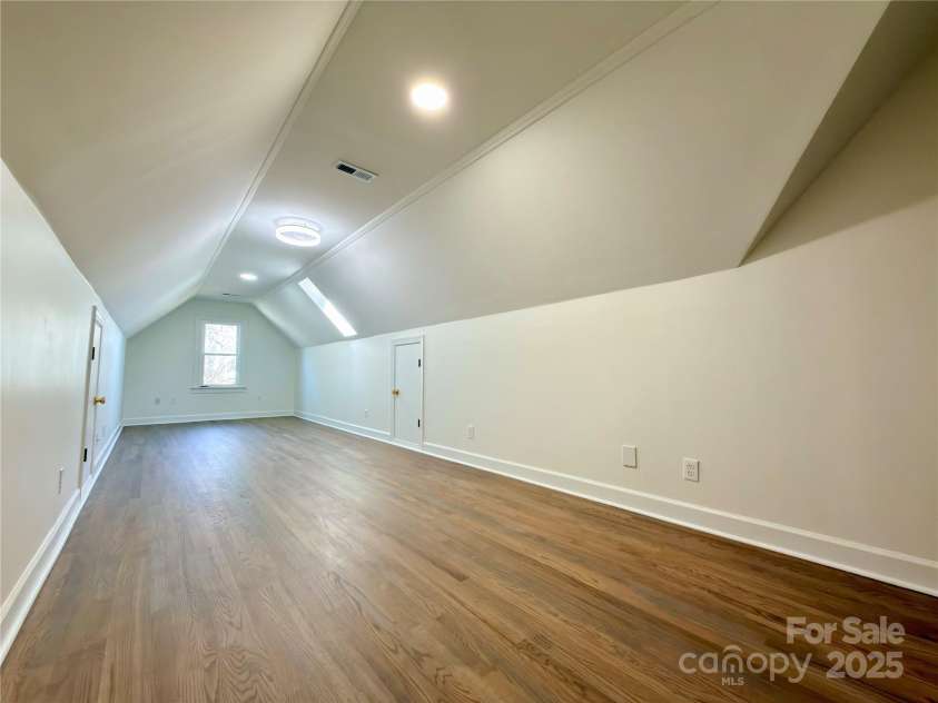 5125 Belicourt Drive, Charlotte, NC 28277.  MLS# CAR4331417, YatesRealty ID 10862. Bonus Room