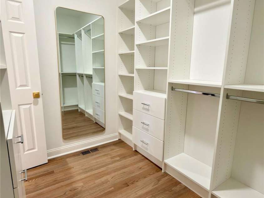 5125 Belicourt Drive, Charlotte, NC 28277.  MLS# CAR4331417, YatesRealty ID 10862. Primary Closet 2