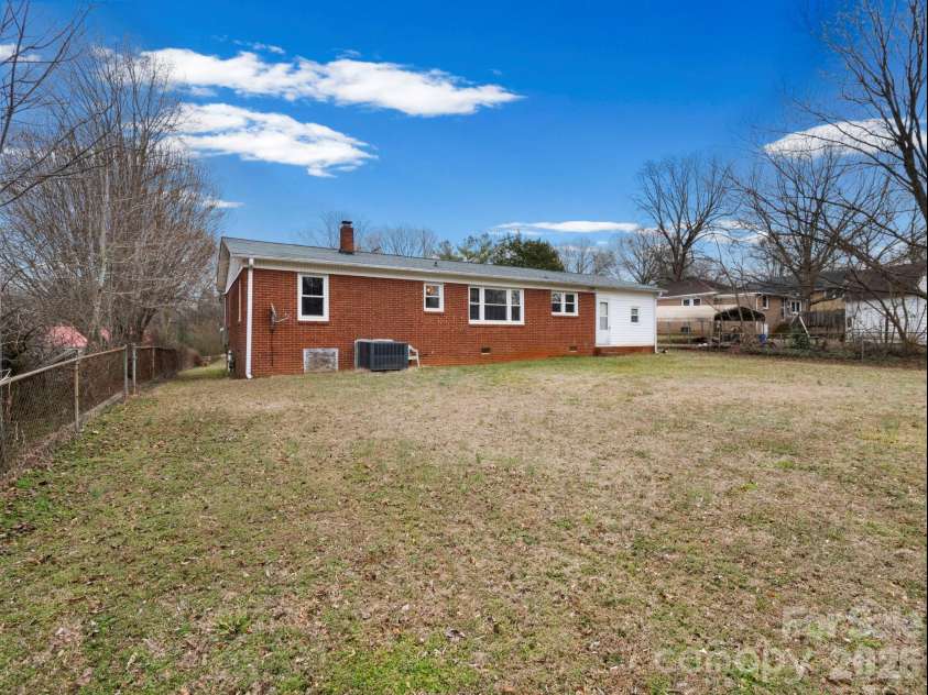 309 Green Street, Lincolnton, NC 28092.  MLS# CAR4331904, YatesRealty ID 10863. 