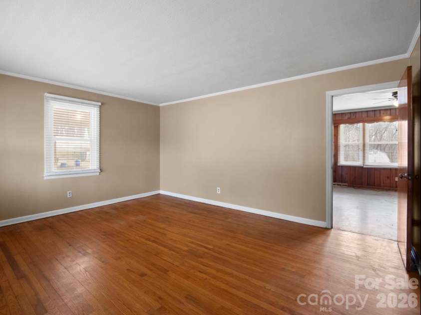 309 Green Street, Lincolnton, NC 28092.  MLS# CAR4331904, YatesRealty ID 10863. 