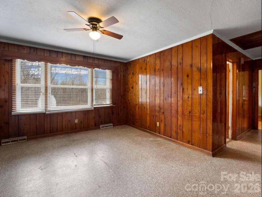 309 Green Street, Lincolnton, NC 28092.  MLS# CAR4331904, YatesRealty ID 10863. 