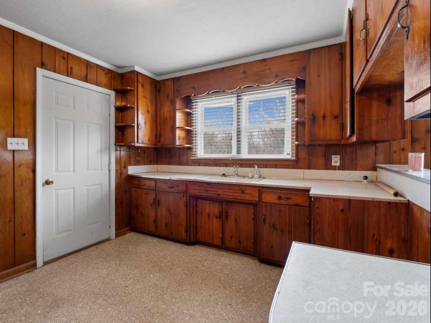 309 Green Street, Lincolnton, NC 28092.  MLS# CAR4331904, YatesRealty ID 10863. 
