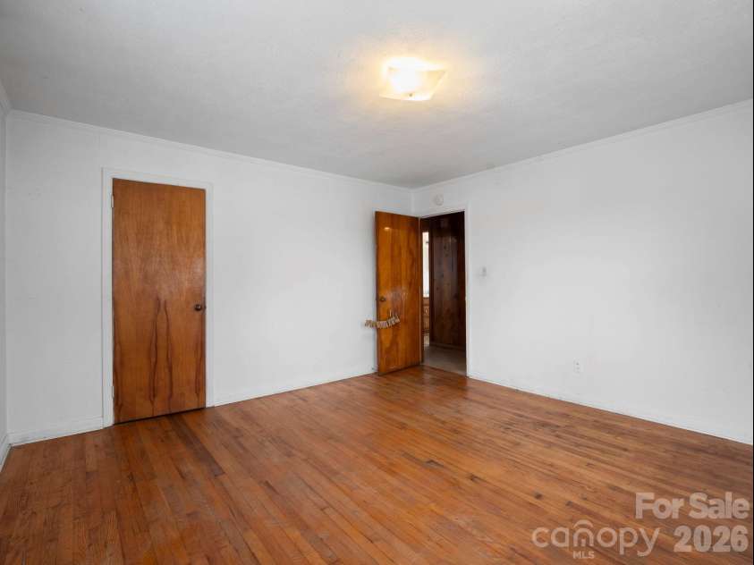 309 Green Street, Lincolnton, NC 28092.  MLS# CAR4331904, YatesRealty ID 10863. 