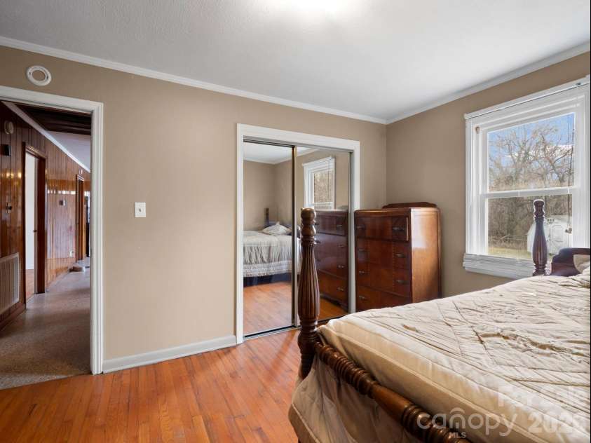 309 Green Street, Lincolnton, NC 28092.  MLS# CAR4331904, YatesRealty ID 10863. 