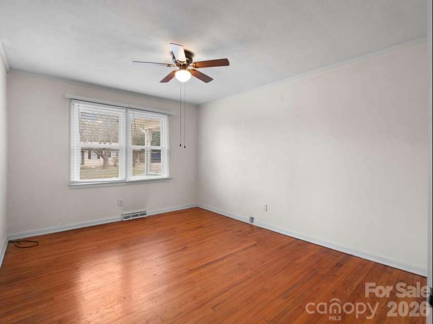 309 Green Street, Lincolnton, NC 28092.  MLS# CAR4331904, YatesRealty ID 10863. 