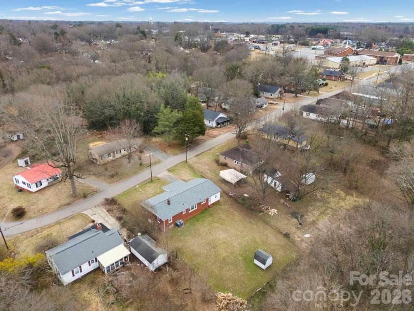 309 Green Street, Lincolnton, NC 28092.  MLS# CAR4331904, YatesRealty ID 10863. 