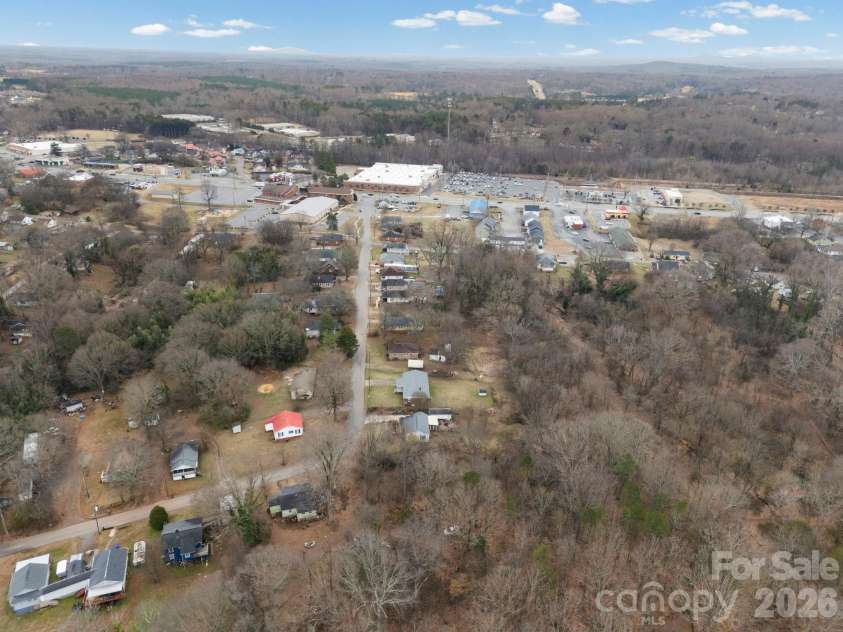 309 Green Street, Lincolnton, NC 28092.  MLS# CAR4331904, YatesRealty ID 10863. 