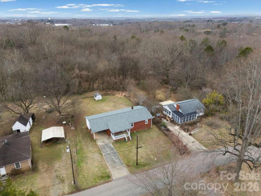 309 Green Street, Lincolnton, NC 28092.  MLS# CAR4331904, YatesRealty ID 10863. 