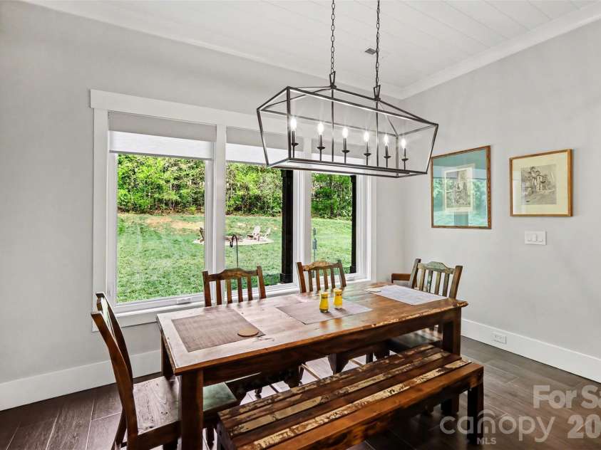4317 Steepleton Way, Charlotte, NC 28215.  MLS# CAR4363516, YatesRealty ID 10864. Dining Area