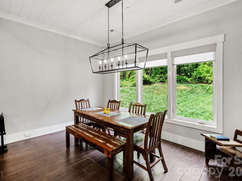4317 Steepleton Way, Charlotte, NC 28215.  MLS# CAR4363516, YatesRealty ID 10864. Dining Area