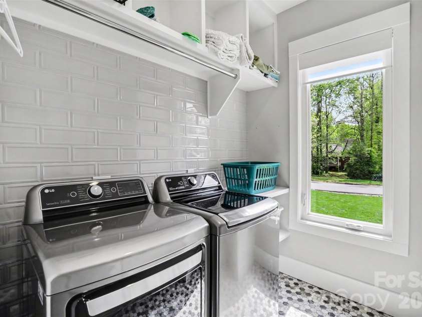 4317 Steepleton Way, Charlotte, NC 28215.  MLS# CAR4363516, YatesRealty ID 10864. Laundry Room