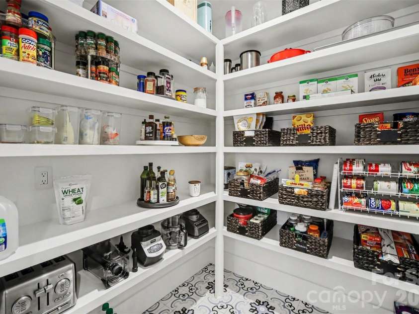 4317 Steepleton Way, Charlotte, NC 28215.  MLS# CAR4363516, YatesRealty ID 10864. Pantry