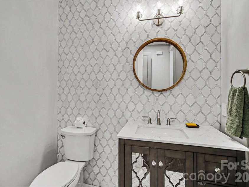 4317 Steepleton Way, Charlotte, NC 28215.  MLS# CAR4363516, YatesRealty ID 10864. Powder Room
