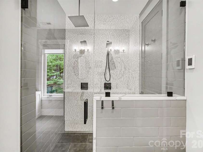 4317 Steepleton Way, Charlotte, NC 28215.  MLS# CAR4363516, YatesRealty ID 10864. Primary Bathroom