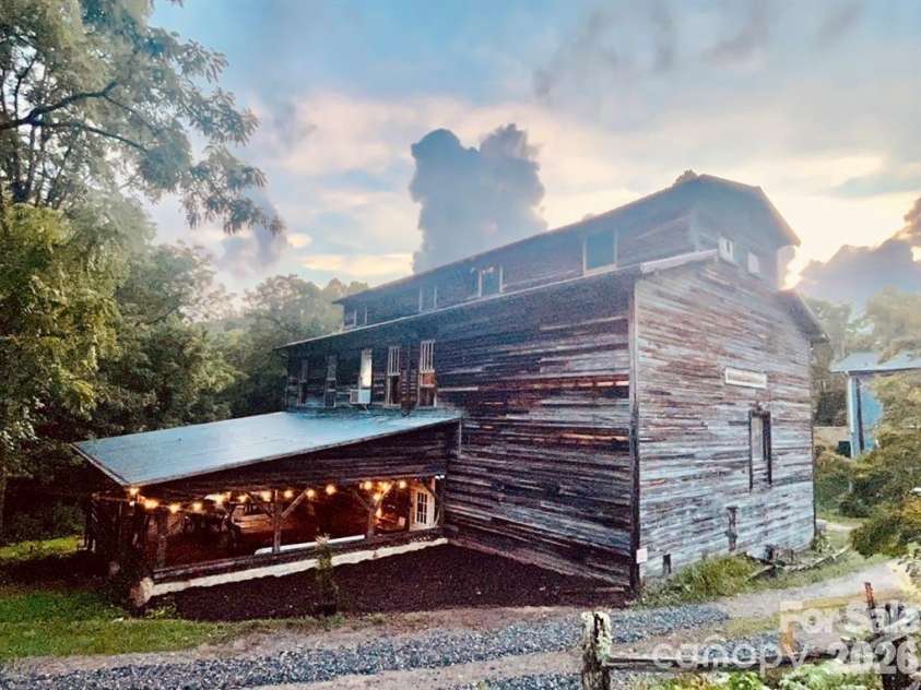 9 & 1 Old Mill Lane, Weaverville, NC 28787.  MLS# CAR4347563, YatesRealty ID 10865. 