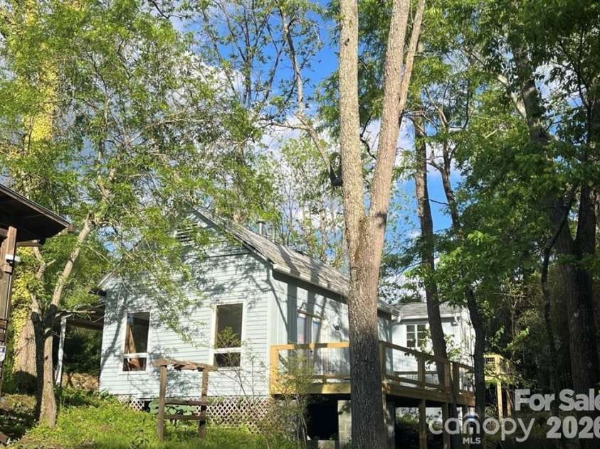 9 & 1 Old Mill Lane, Weaverville, NC 28787.  MLS# CAR4347563, YatesRealty ID 10865. 