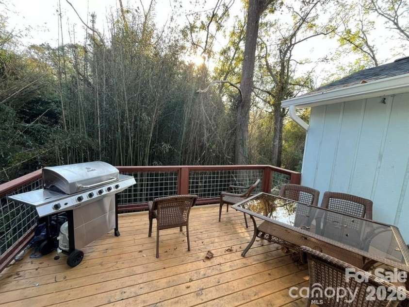 9 & 1 Old Mill Lane, Weaverville, NC 28787.  MLS# CAR4347563, YatesRealty ID 10865. 
