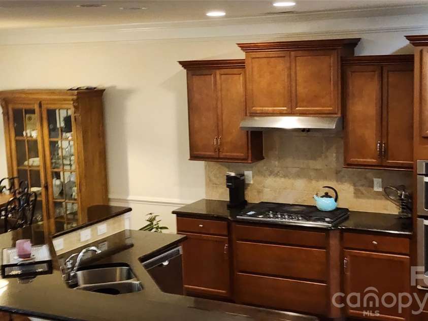 4223 Craighill Lane, Charlotte, NC 28278.  MLS# CAR4350239, YatesRealty ID 10866. 