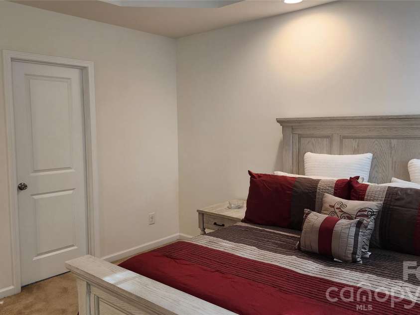 4223 Craighill Lane, Charlotte, NC 28278.  MLS# CAR4350239, YatesRealty ID 10866. 