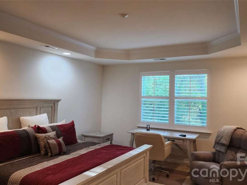 4223 Craighill Lane, Charlotte, NC 28278.  MLS# CAR4350239, YatesRealty ID 10866. 
