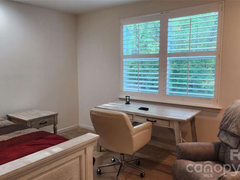 4223 Craighill Lane, Charlotte, NC 28278.  MLS# CAR4350239, YatesRealty ID 10866. 