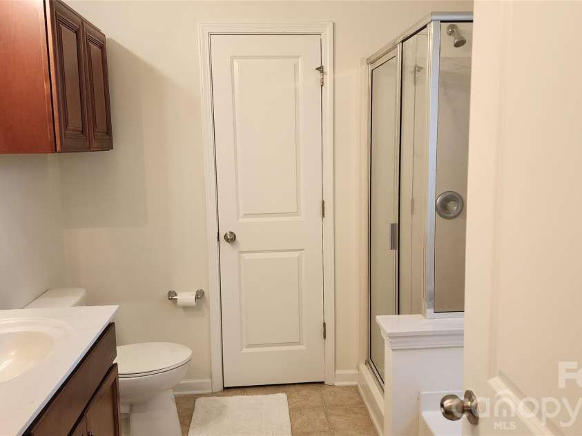 4223 Craighill Lane, Charlotte, NC 28278.  MLS# CAR4350239, YatesRealty ID 10866. 