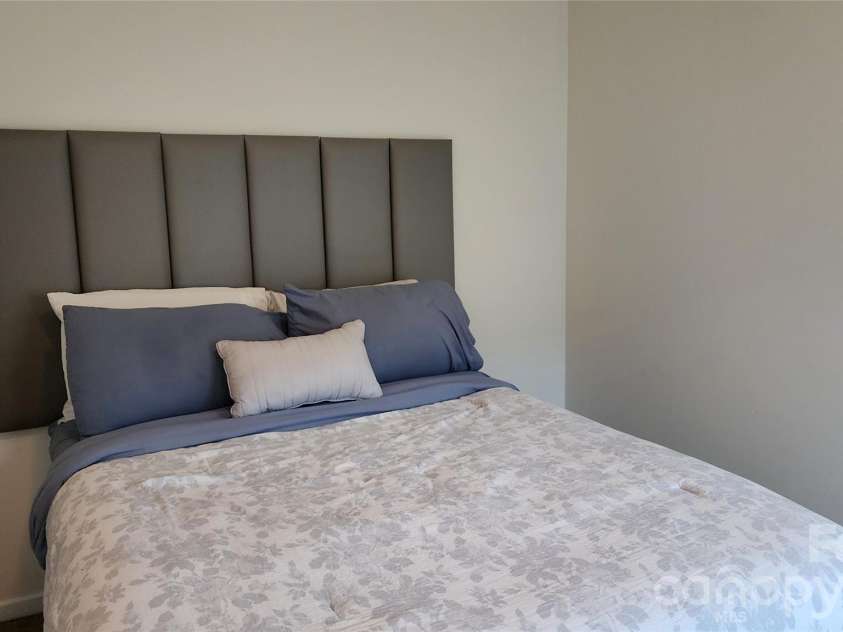 4223 Craighill Lane, Charlotte, NC 28278.  MLS# CAR4350239, YatesRealty ID 10866. 