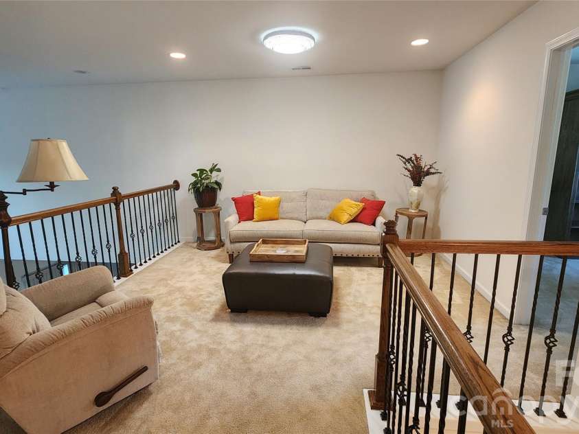 4223 Craighill Lane, Charlotte, NC 28278.  MLS# CAR4350239, YatesRealty ID 10866. 