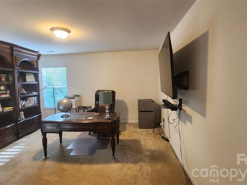 4223 Craighill Lane, Charlotte, NC 28278.  MLS# CAR4350239, YatesRealty ID 10866. 
