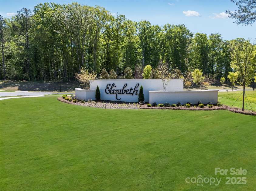 4563 Potters Wheel Drive, Fort Mill, SC 29715.  MLS# CAR4245650, YatesRealty ID 10867. Entry Monument