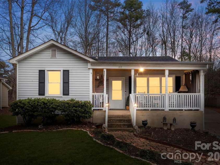 107 Oakland Road, Belmont, NC 28012.  MLS# CAR4343555, YatesRealty ID 10868. 