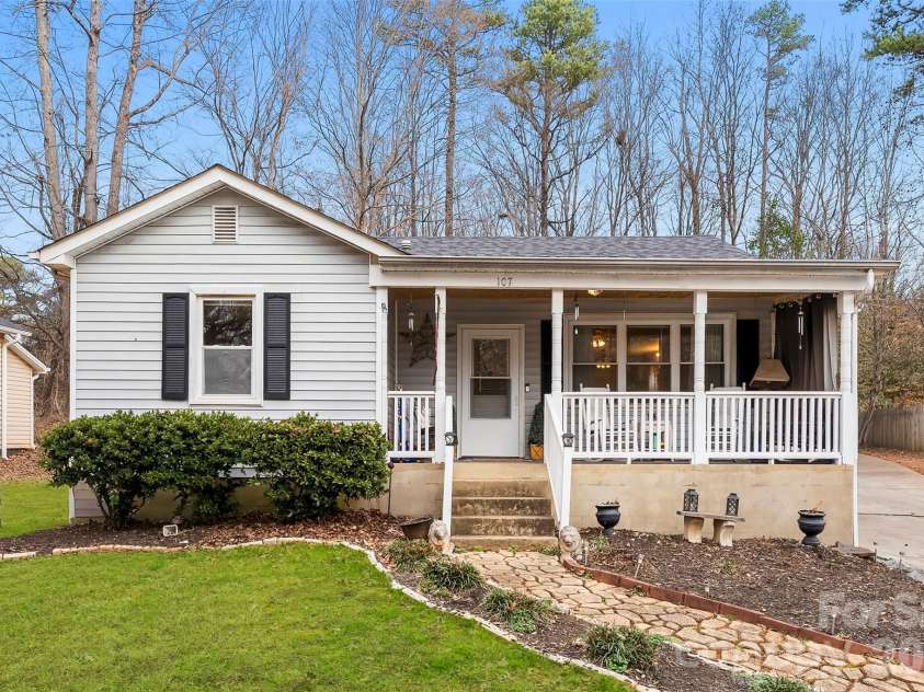 107 Oakland Road, Belmont, NC 28012.  MLS# CAR4343555, YatesRealty ID 10868. 