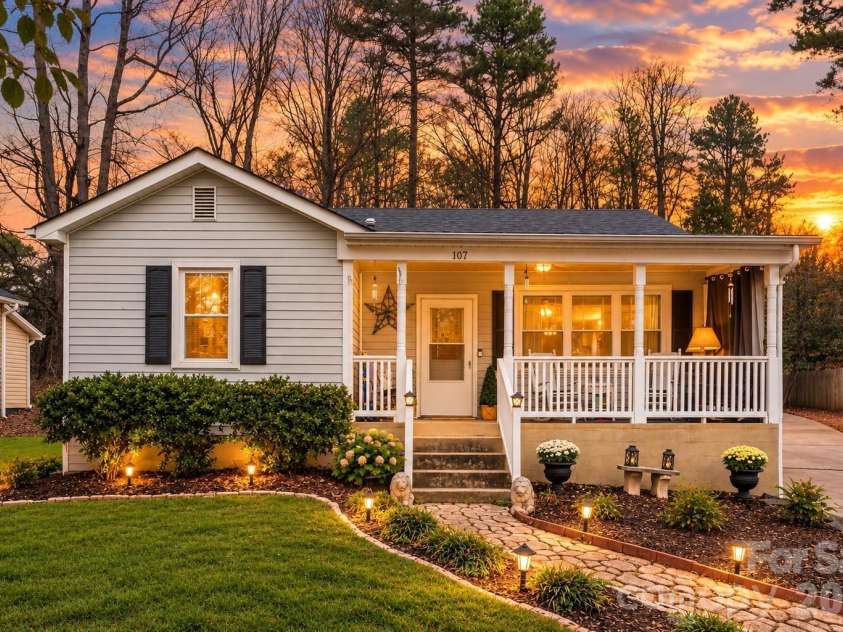 107 Oakland Road, Belmont, NC 28012.  MLS# CAR4343555, YatesRealty ID 10868. 