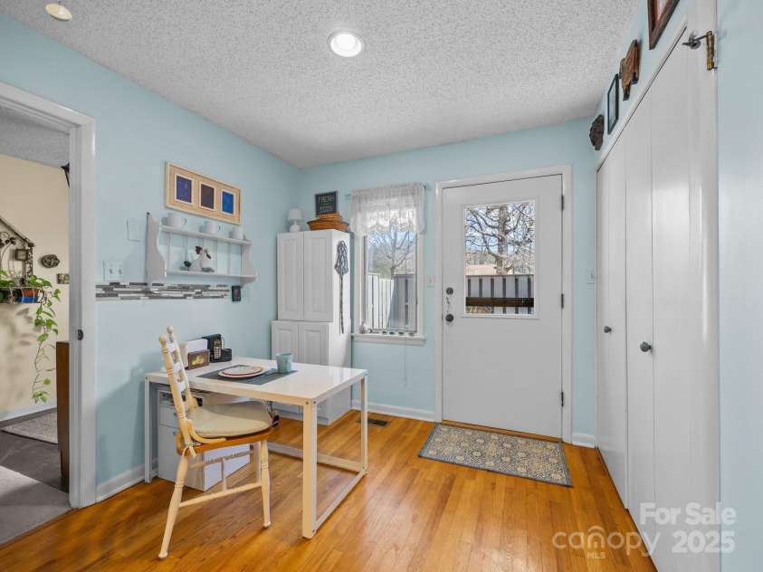 214 Crowfields Drive, Asheville, NC 28803.  MLS# CAR4231576, YatesRealty ID 10869. 