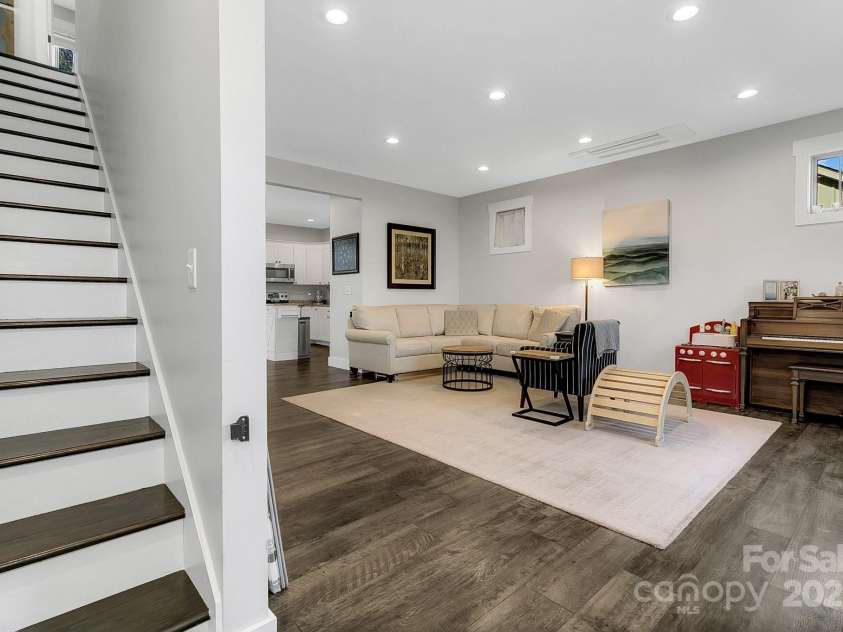 111 Front Porch Drive, Black Mountain, NC 28711.  MLS# CAR4218896, YatesRealty ID 1087. 