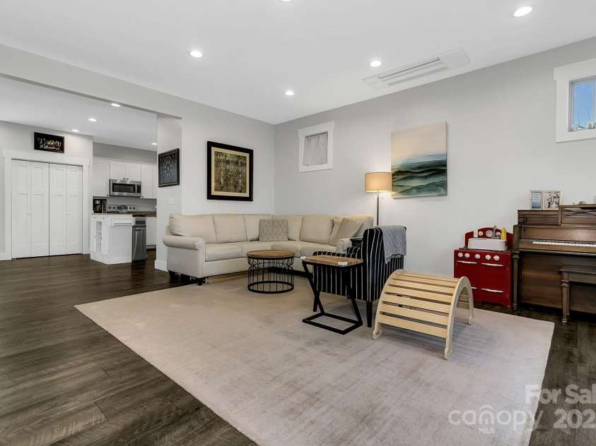 111 Front Porch Drive, Black Mountain, NC 28711.  MLS# CAR4218896, YatesRealty ID 1087. 